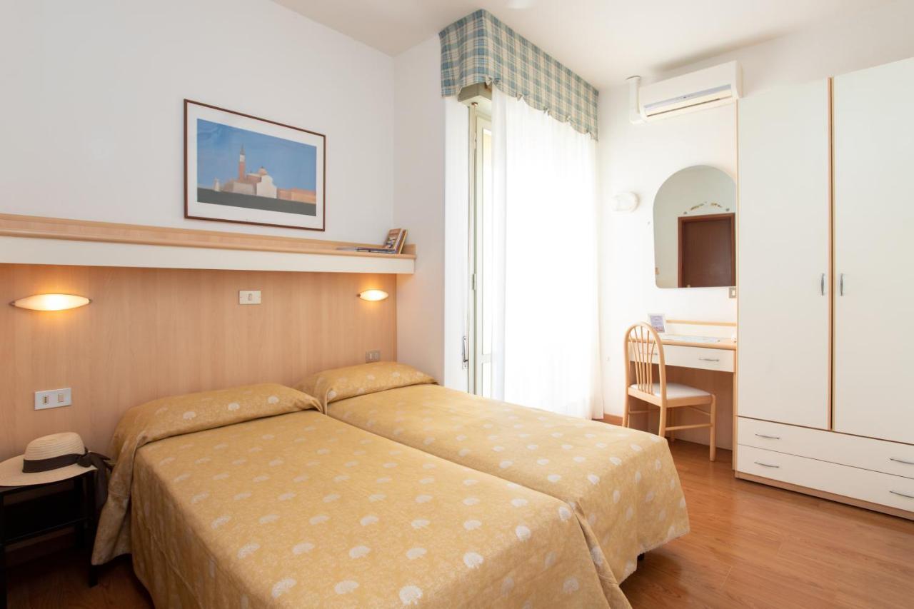 Hotel Telenia Lido di Jesolo Exterior photo